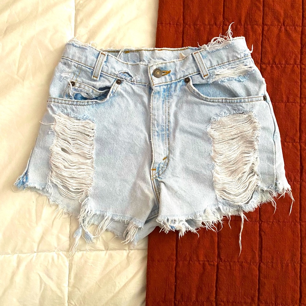 Levi’s Vintage 550 Student Destroyed Shorts